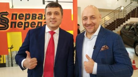 на фотографии изестный московский адвокат Путилов Игорь и Алексей Куличков на НТВ Первая передача на фотографии изестный московский адвокат Путилов Игорь и Алексей Куличков на НТВ Первая передача